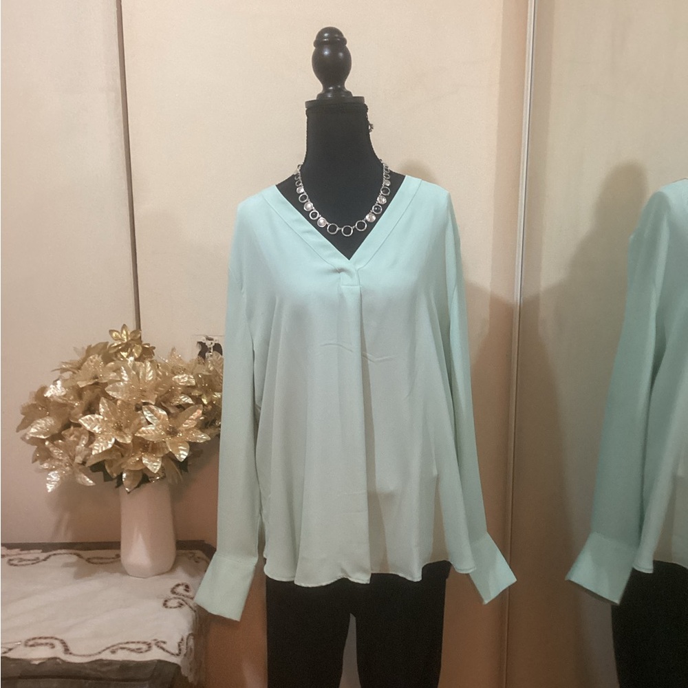 NWT Ann Taylor Mint Green Women's Blouse